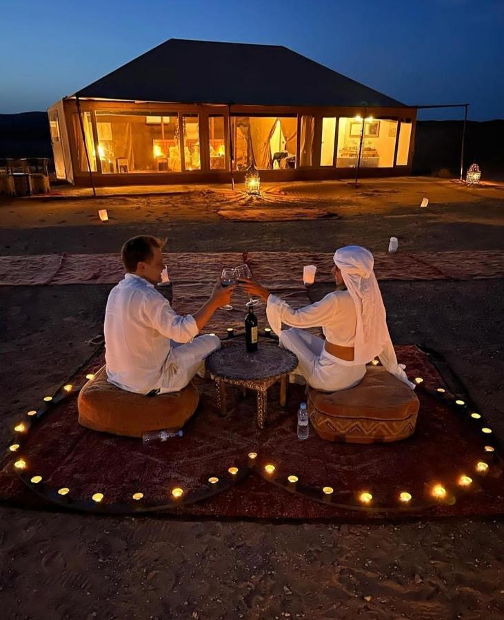 ホテル Sahara Luxury Glamping メルズーガ エクステリア 写真
