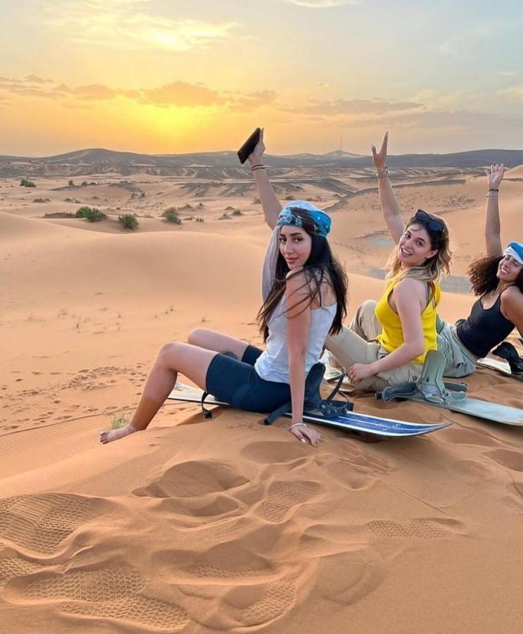 ホテル Sahara Luxury Glamping メルズーガ エクステリア 写真