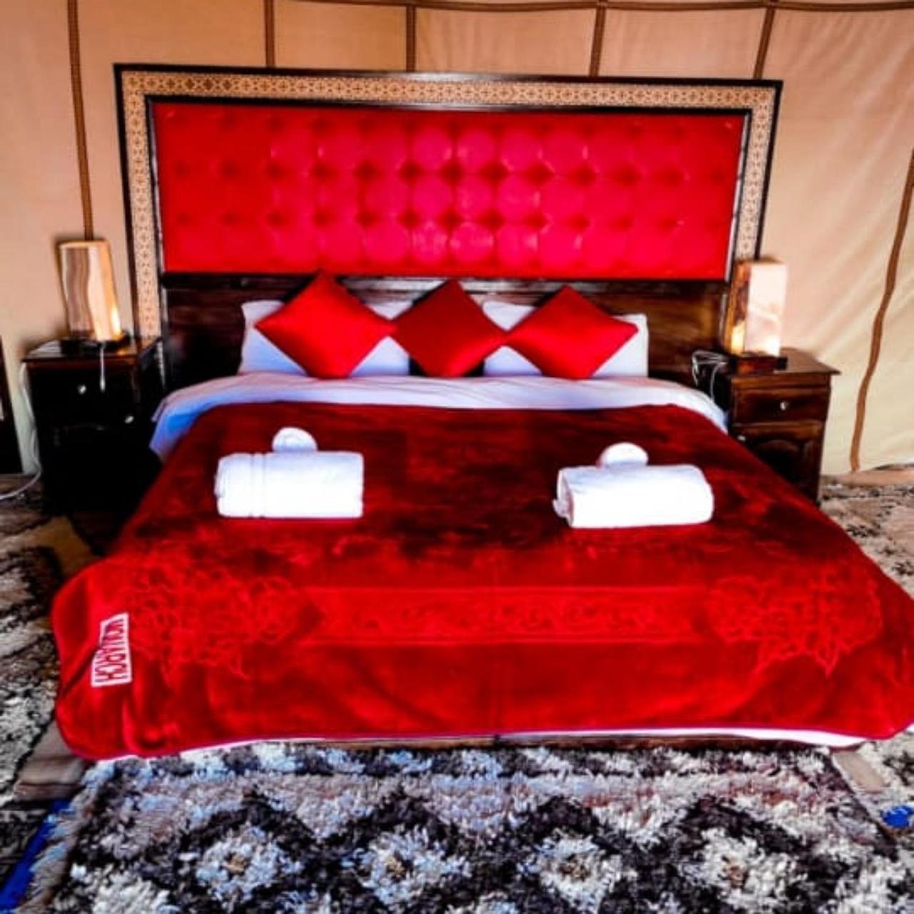 ホテル Sahara Luxury Glamping メルズーガ エクステリア 写真