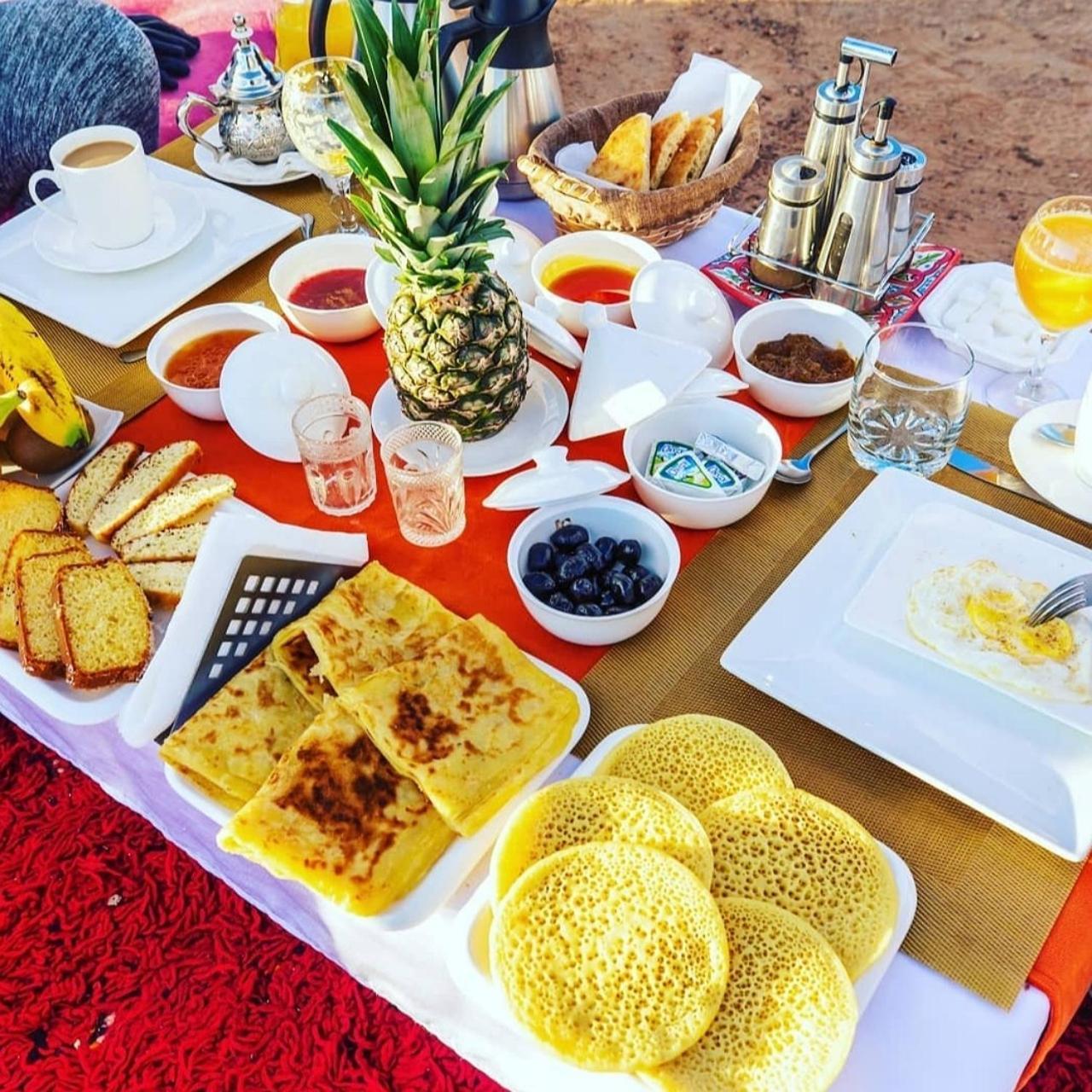 ホテル Sahara Luxury Glamping メルズーガ エクステリア 写真